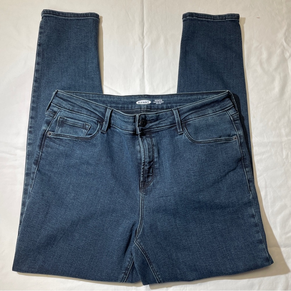 Old navy ladies, jeans, size 14